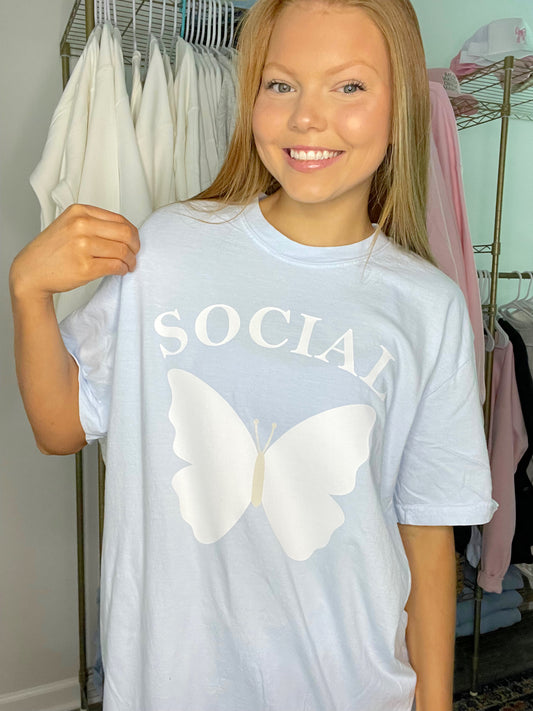 Social Butterfly - T-Shirt