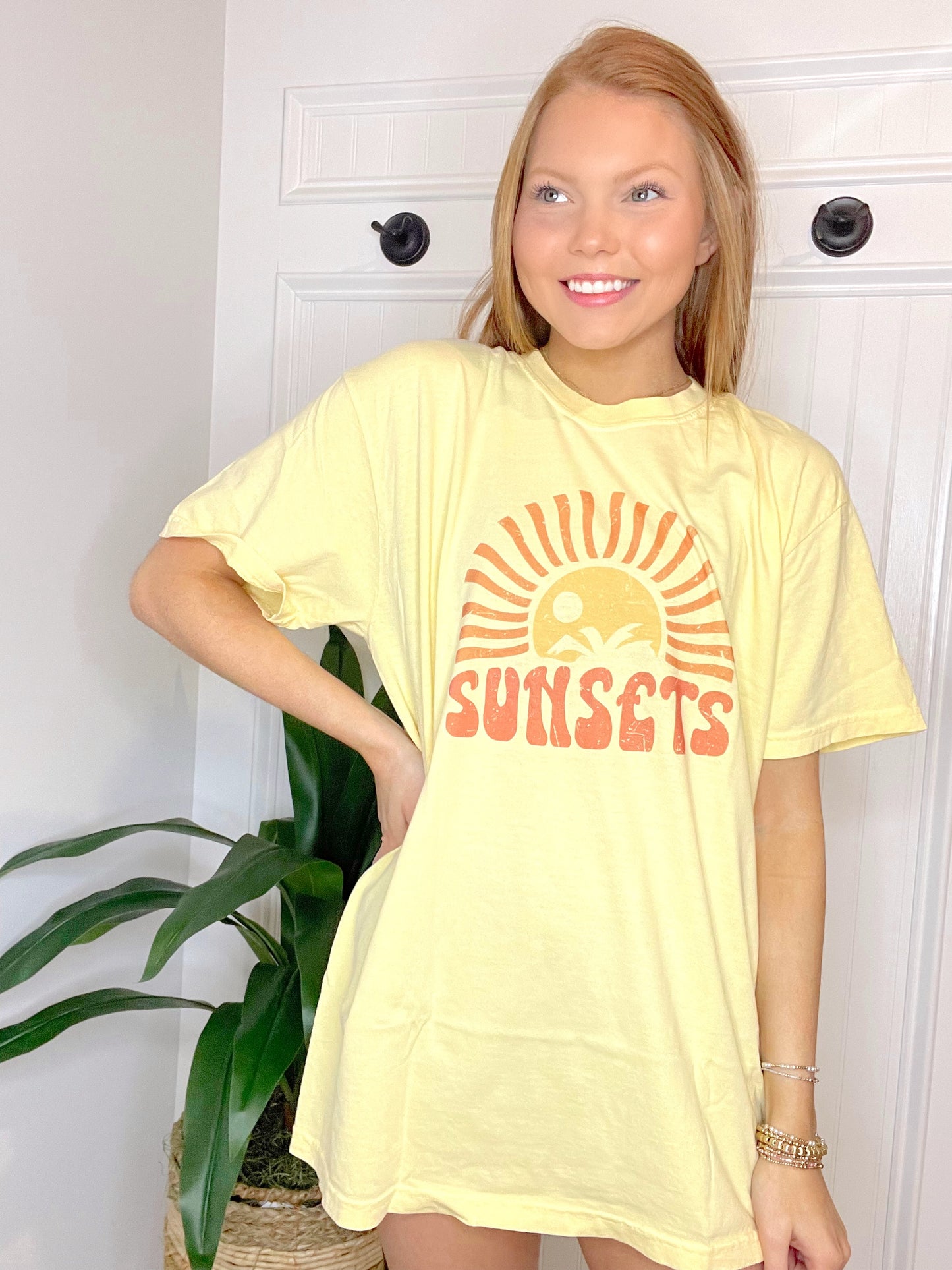 Chasing Sunsets - T-shirt