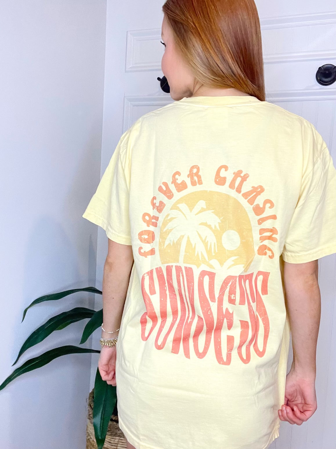 Chasing Sunsets - T-shirt